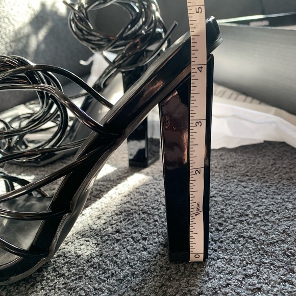 NWT Black Size 9 Wide Fit Patent Lace Up Block High Heels - Picture 10 of 16